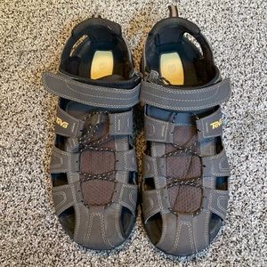 Teva Closed Toe Hiking Shoe. Size 13